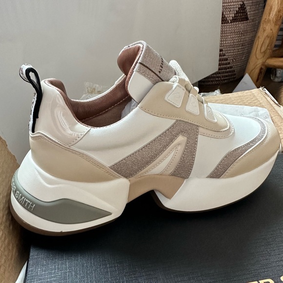 Alexander Smith Marble white gold shoe size 35, never worn, still in box - Picture 3 of 5